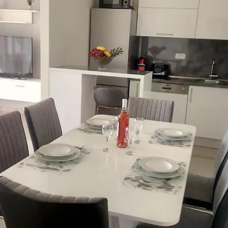 Διαμέρισμα Sunshine Τρογκίρ