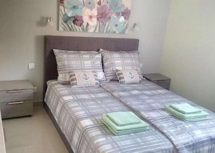 アパート Sunshine トロギール